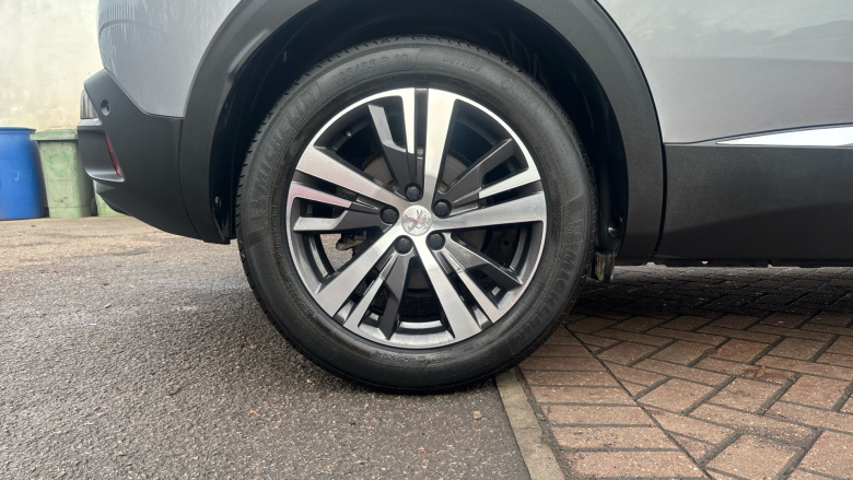 Peugeot 3008 1.2 PureTech Allure Premium 5dr Petrol Estate